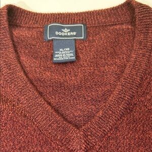 Dockers Men's Burgundy V-Neck Sweater